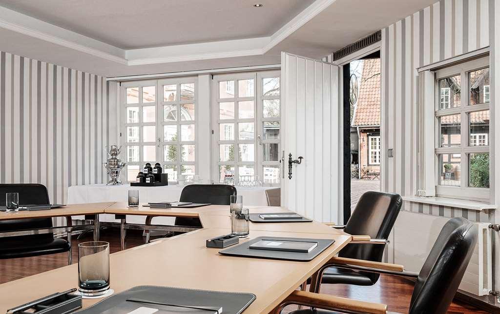 Althoff Hotel Fuerstenhof Целле Зручності фото Meeting room
