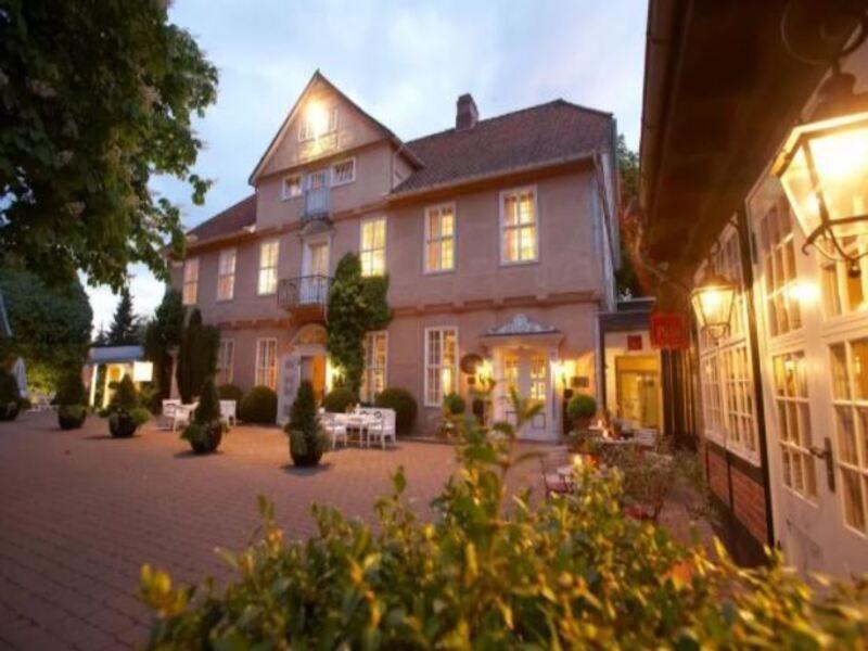Althoff Hotel Fuerstenhof Целле Екстер'єр фото The main building of the hotel