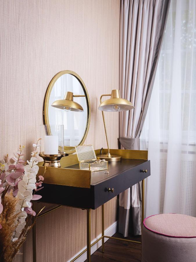 Althoff Hotel Fuerstenhof Целле Екстер'єр фото A dressing table