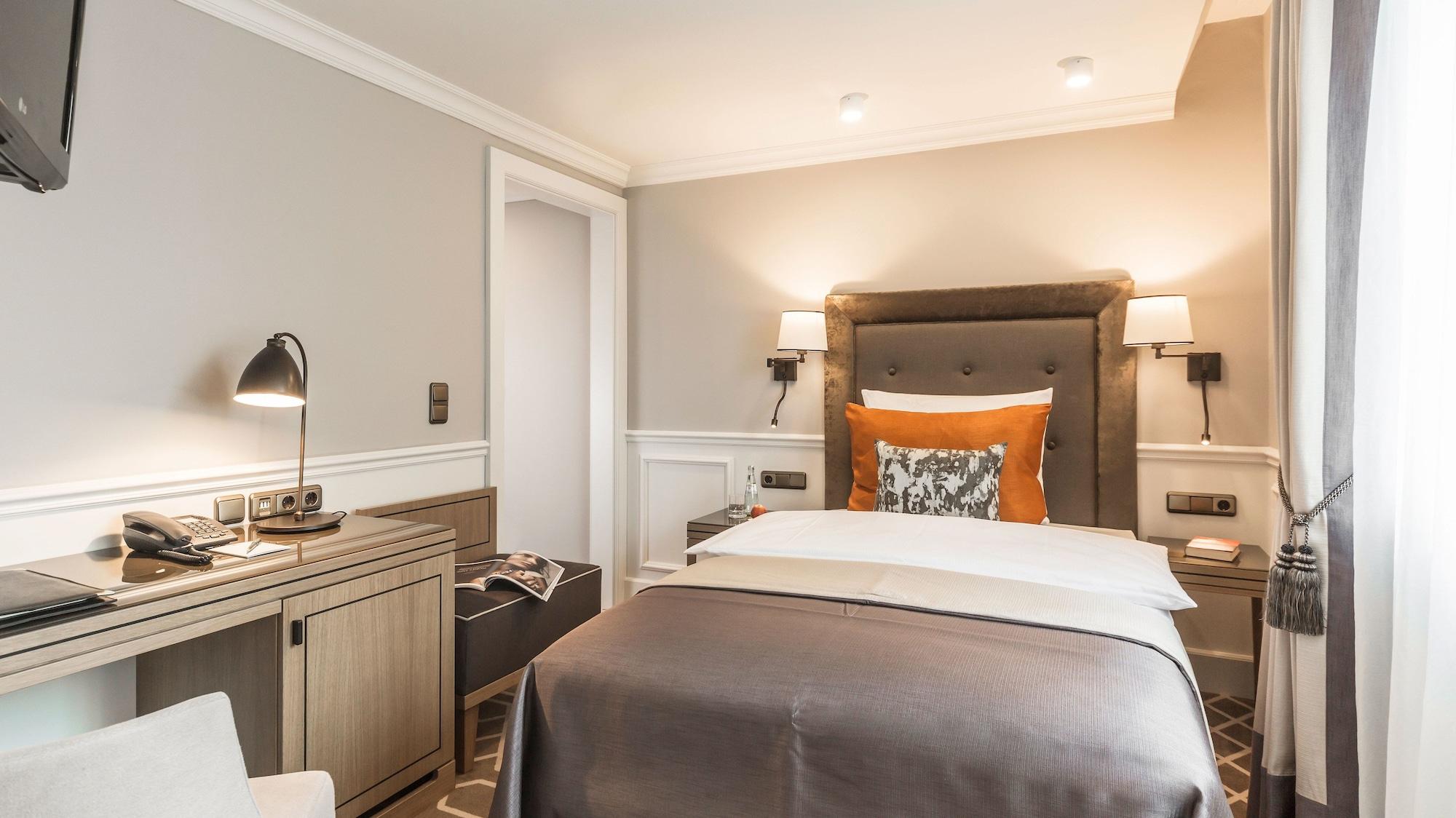 Althoff Hotel Fuerstenhof Целле Екстер'єр фото A single room at the hotel
