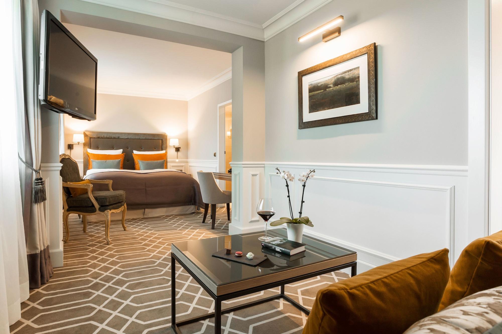 Althoff Hotel Fuerstenhof Целле Екстер'єр фото Suite