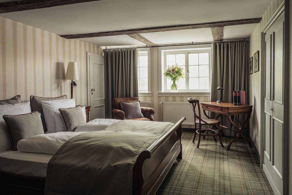 Althoff Hotel Fuerstenhof Целле Екстер'єр фото A room at the hotel