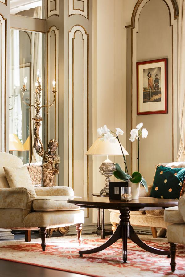 Althoff Hotel Fuerstenhof Целле Екстер'єр фото A living room at the hotel